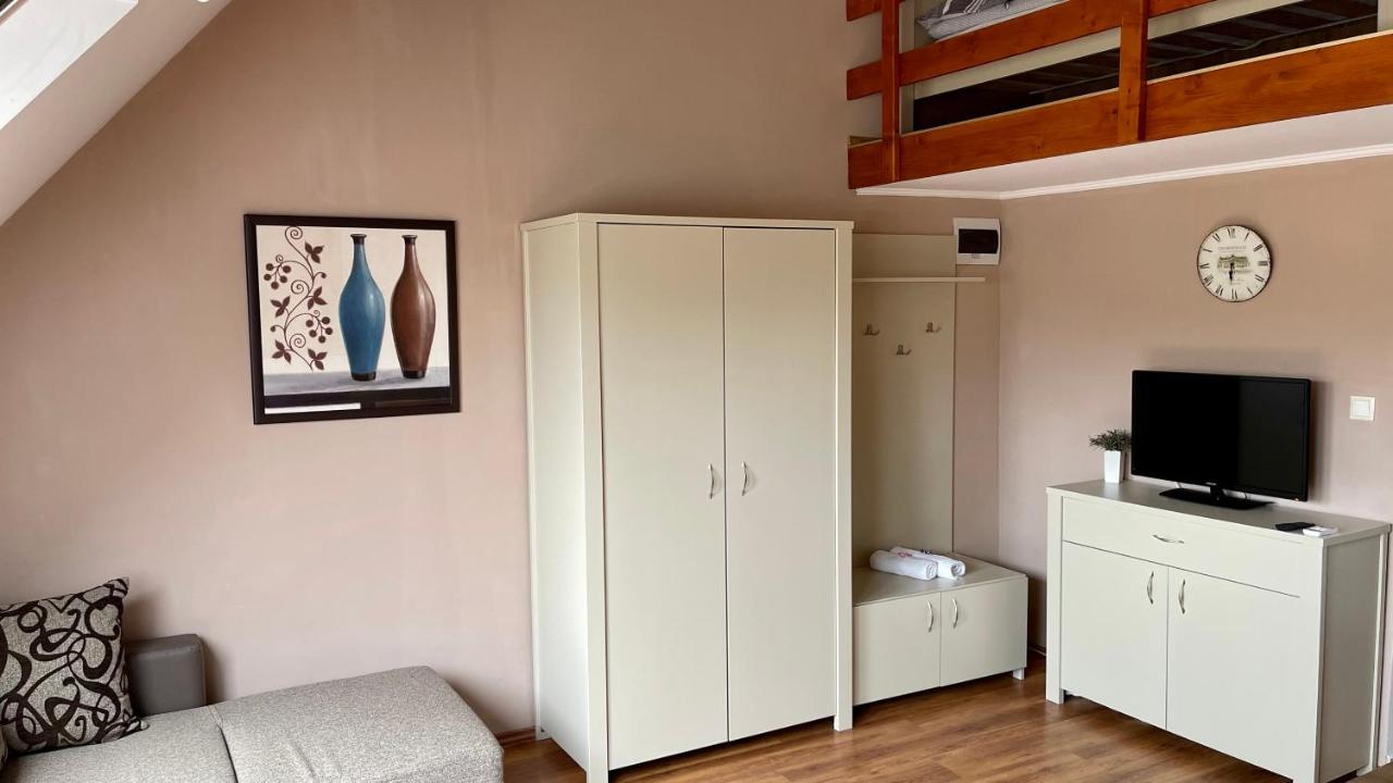 Gyula Var Premium Apartman Buitenkant foto